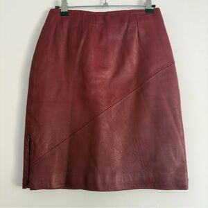 Vintage Wilsons Leather Pelle Studio Burgundy skirt Size: 2